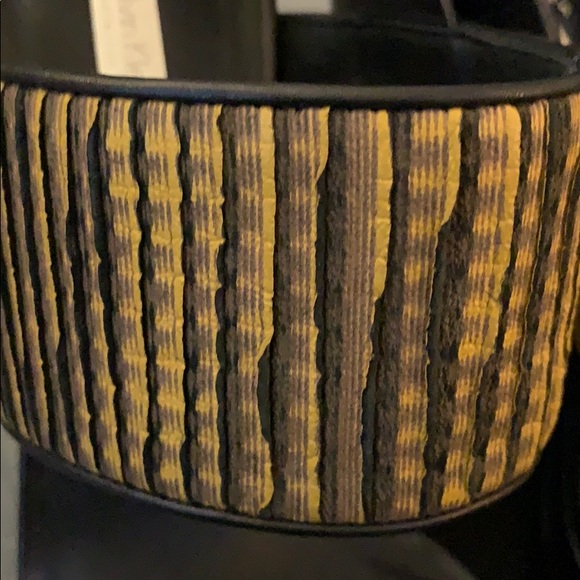 Calvin Klein Collection Platform Sandals NIB - Picture 5 of 5